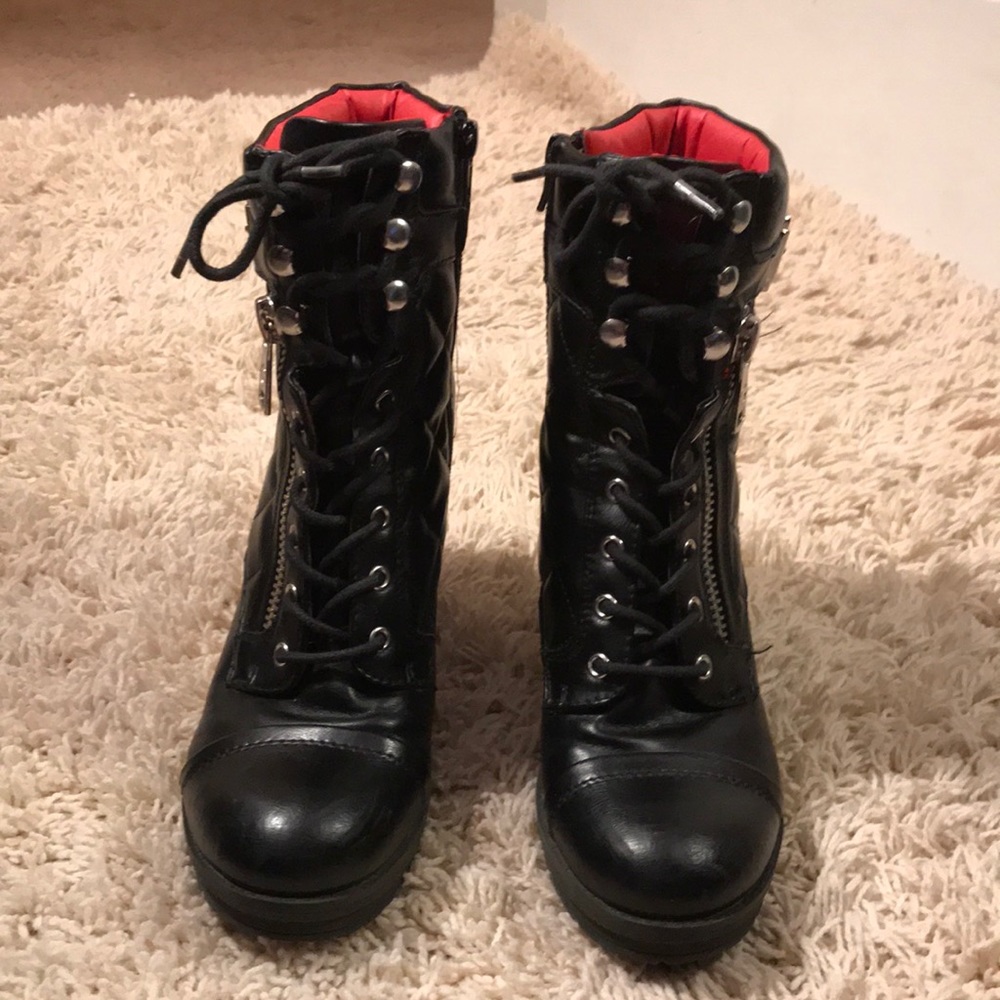 Guess 8.5 Black&Red 3.5 Inch Heeled Combat Boots